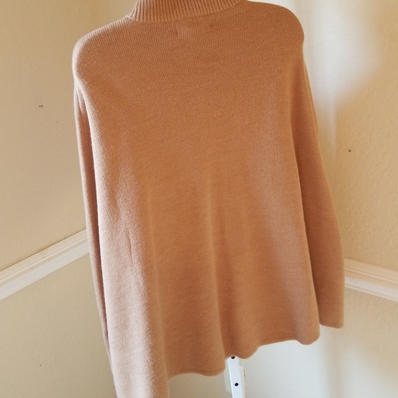 Top - Picture 4 of 4